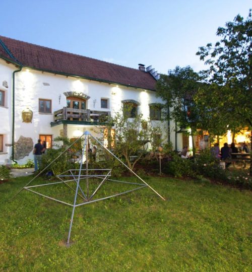INSTITUTE 5 innenhof11
