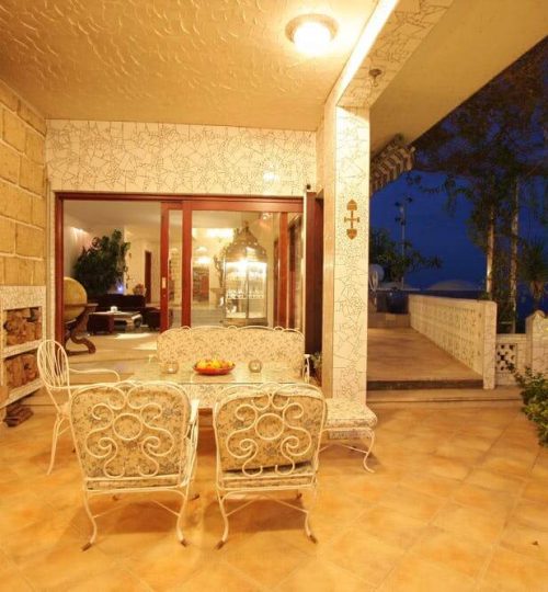 INSTITUTE 46 institut_teneriffa Terrasse Sitzm?glichkeit