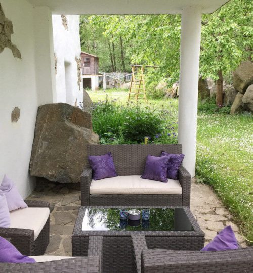 loungsofas_thayaseite Biotic Institute