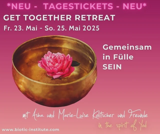 NEU - GetTogether Retreat – Tagestickets für pures Erleben & Kennenlernen 

Unser Haus steht für Seminare und Ausbildungen, die Raum für persönliche Entwicklung und nachhaltige Veränderung schaffen. Mit dem GetTogether Retreat öffnen wir ein ganz besonderes Wochenende, das unsere transformierende Seminararbeit mit herzöffnenden Elementen wie Yoga, Tanz und Kakao-Zeremonie verbindet – weit mehr als ein klassisches Festival.

Für alle, die uns und unsere Arbeit einmal live erleben möchten, gibt es jetzt auch die Möglichkeit, mit einem Tages-Ticket teilzunehmen. Dich erwarten hochwertige Workshops, kraftvolle Kakao-Zeremonie oder Ecstatic Dance, Sound Journey Meditationen und vieles mehr. Jeder Tag ist ein vollwertiger Bestandteil des Retreats – ideal, um tief einzutauchen und gleichzeitig offen zu bleiben für eine mögliche Verlängerung, wenn sie bei dir aus dem Moment heraus entsteht.

Alle Details zum Programm findest du hier: https://biotic-institute.com/get-together/
& noch mehr *News*News*News - neue detaillierte Informationen über die Workshops!

Sichere dir jetzt dein ganz individuelles Ticket und erlebe einen besonderen Einstieg in unser GetTogether Retreat:

#gettogether #freude #workshops #ecstaticdance #kakaozeremonie #soundhealing #meditation #yoga